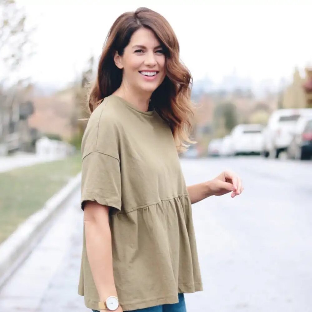 Goodnight Macaroon Loulou Short Sleeve Tee